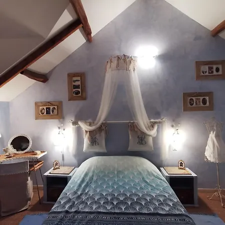 Couette-café La Mérais 3*